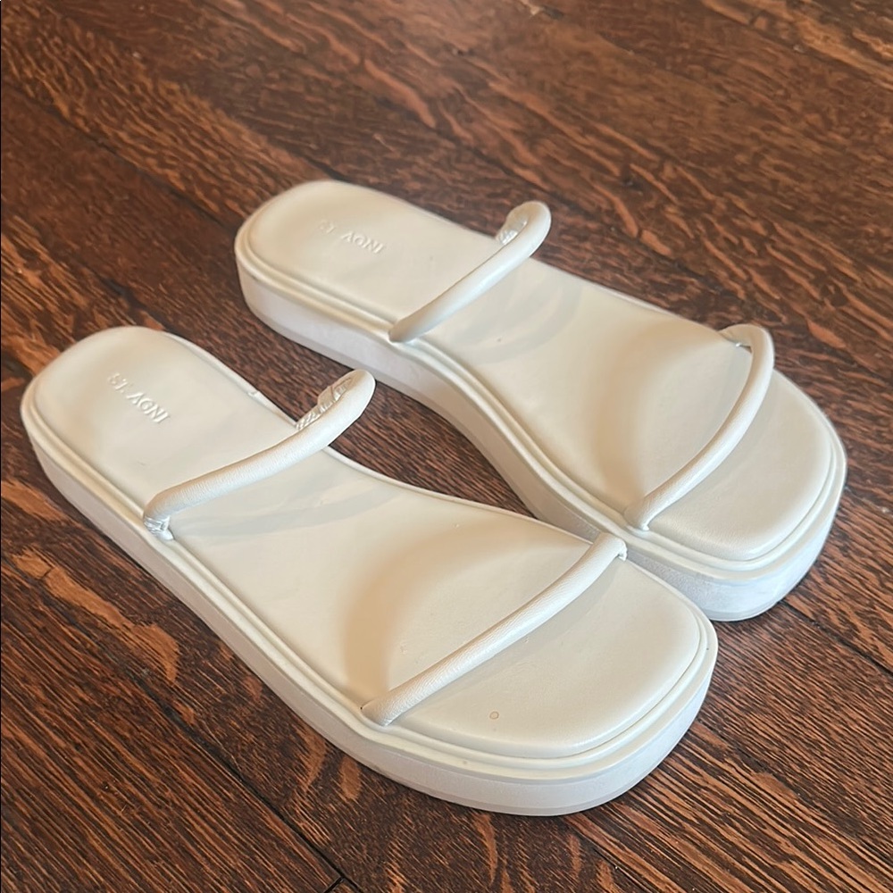 Cream colored St.Agni summer slides